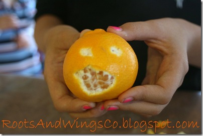 RootsAndWingsCo: Fun Finger Painting For Thanksgiving